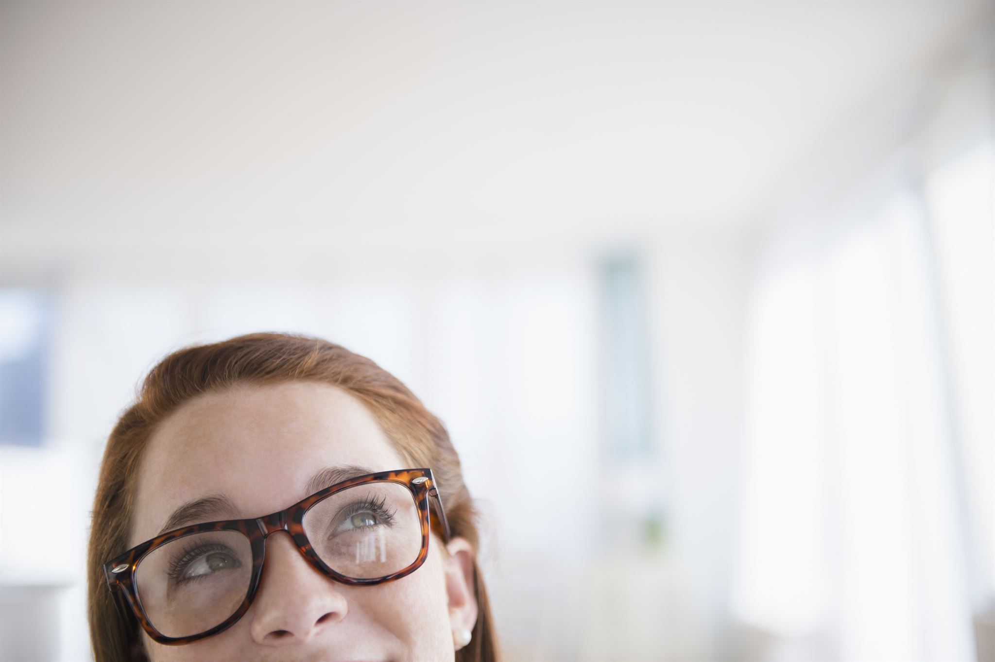 Woman-wearing-glasses